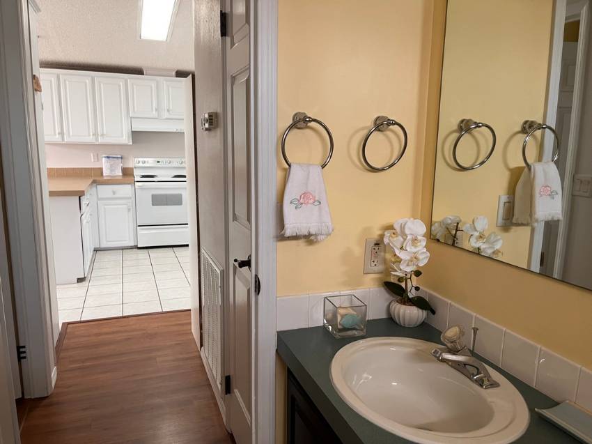 1276 Las Brisas Lane a Winter Haven, FL Mobile or Manufactured Home for Sale